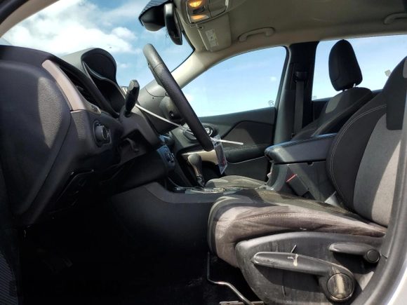2017 Jeep Cherokee Sport with VIN 1C4PJMAB6HW569835, listed as a Copart auction lot 50601275 with 134,818 mi miles and Salvage Title. Bid and sale history available at carsss.com. Image 7.