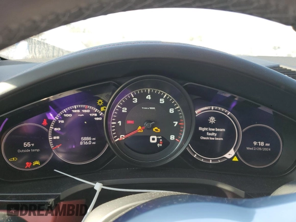 2023 Porsche Cayenne S z VIN WP1AB2AY4PDA14760, wystawiony jako Copart lot #44556414 z przebiegiem 5 886 mil mil oraz . Historia ofert i sprzedaży dostępna na DreamBid. Obrazek 9.