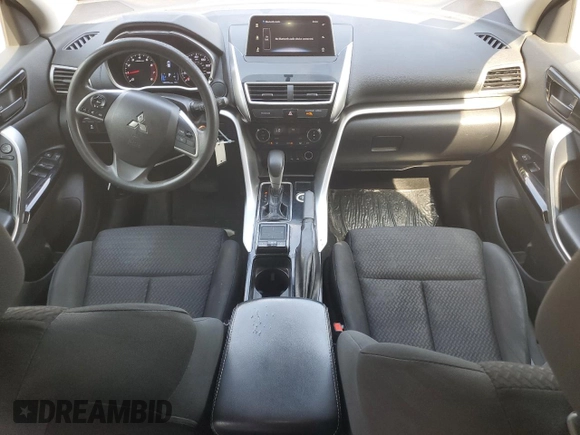 2018 Mitsubishi Eclipse Cross LE z VIN JA4AT4AA8JZ044362, wystawiony jako Copart lot #63783365 z przebiegiem 142 372 mil mil oraz Czysty tytuł • Clean title. Historia ofert i sprzedaży dostępna na DreamBid. Obrazek 8.