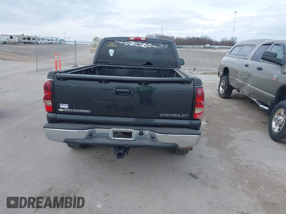 2004 Chevrolet Silverado 1500 with VIN 1GCEK19T54E185903, listed as a IAAI auction lot 41393916 with 208,422 mi miles and . Bid and sale history available at DreamBid. Image 13.