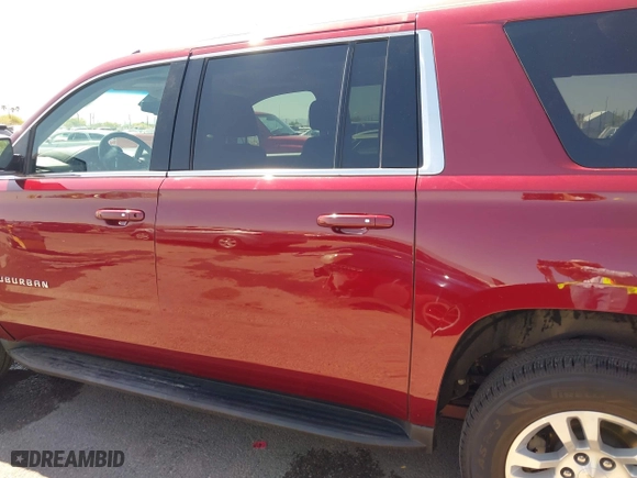 2019 Chevrolet Suburban LT with VIN 1GNSKHKC3KR298509, listed as a IAAI auction lot 42008133 with 101,253 mi miles. Bid and sale history available at carsss.com. Image 15.
