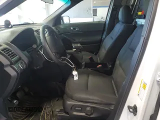 2017 Ford Police Interceptor Utility с VIN 1FM5K8AR2HGA24018, выставлен на аукционе Copart как лот 61193805 с пробегом 98 679 миль миль и Чистый • Clean title. История ставок и продаж доступна на DreamBid. Изображение 7.
