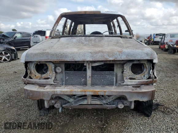 1994 Isuzu Trooper z VIN JACDH58VXR7931051, wystawiony jako Copart lot #50436555 z przebiegiem Nie podano mil oraz Nie do naprawy. Historia ofert i sprzedaży dostępna na DreamBid. Obrazek 5.