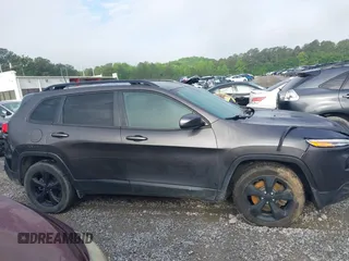2018 Jeep Cherokee Latitude with VIN 1C4PJLCB4JD513885, listed as a IAAI auction lot 42091548 with 161,339 mi miles and . Bid and sale history available at DreamBid. Image 13.