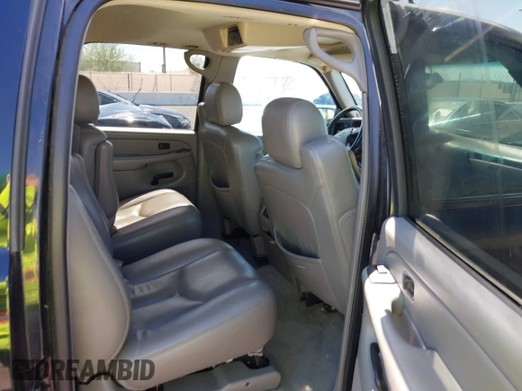 2004 Chevrolet Suburban LT with VIN 3GNFK16T14G278412, listed as a IAAI auction lot 42701930 with 282,075 mi miles and . Bid and sale history available at DreamBid. Image 8.