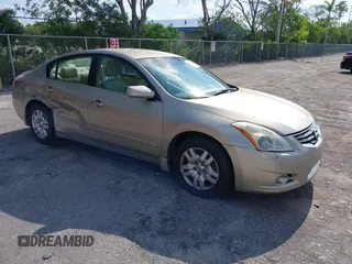 2010 Nissan Altima SL z VIN 1N4AL2AP3AN528824, wystawiony jako IAAI lot #42290404 z przebiegiem 115 014 mil mil oraz . Historia ofert i sprzedaży dostępna na DreamBid. Obrazek 1.