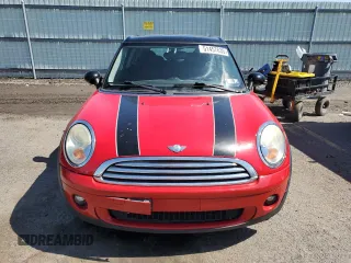 2010 MINI Clubman z VIN WMWML3C52ATX51812, wystawiony jako Copart lot #51457635 z przebiegiem 84 719 mil mil oraz Szkoda całkowita • Salvage title. Historia ofert i sprzedaży dostępna na DreamBid. Obrazek 5.