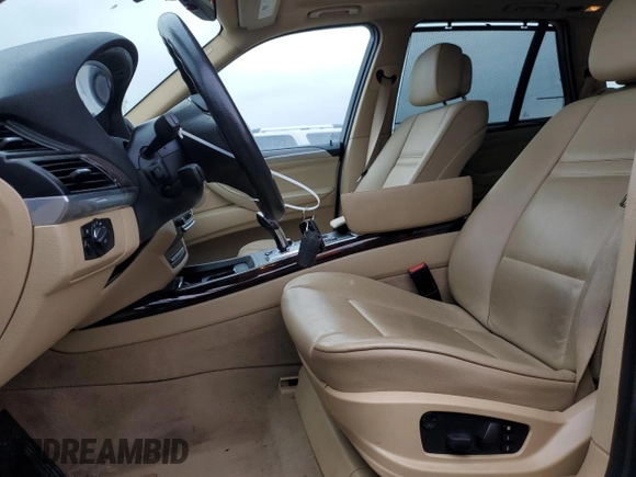2011 BMW X5 35i with VIN 5UXZV4C5XBL405046, listed as a Copart auction lot 84447124 with 180,936 mi miles and Clean Title. Bid and sale history available at carsss.com. Image 7.