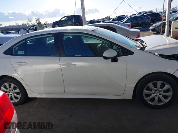 2022 Toyota Corolla LE with VIN 5YFEPMAE3NP276964, listed as a IAAI auction lot 41714701 with 63,597 mi miles. Bid and sale history available at carsss.com. Image 13.