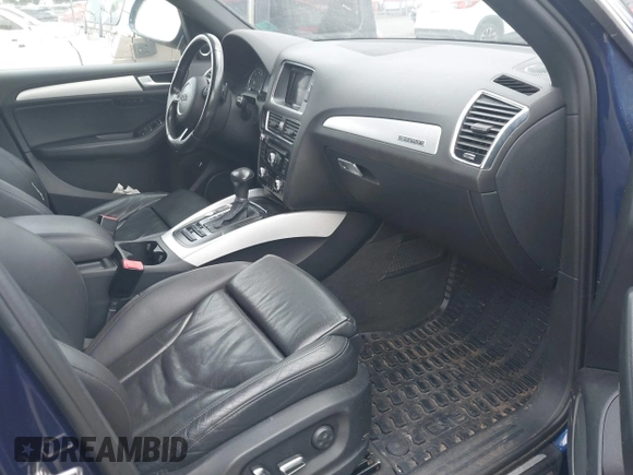 2015 Audi Q5 Premium Plus z VIN WA1LFAFP4FA056090, wystawiony jako IAAI lot #42679710 z przebiegiem 189 284 mil mil oraz . Historia ofert i sprzedaży dostępna na DreamBid. Obrazek 5.