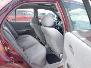 1997 Nissan Altima XE z VIN 1N4BU31D9VC185791, wystawiony jako IAAI lot #42209165 z przebiegiem 90 942 mil mil oraz . Historia ofert i sprzedaży dostępna na DreamBid. Obrazek 8.