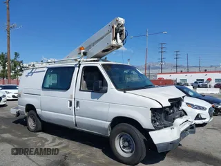 2011 Ford Econoline Cargo Commercial with VIN 1FTSE3EL6BDB29886, listed as a IAAI auction lot 41958479 with 211,787 mi miles. Bid and sale history available at carsss.com. Image 1.