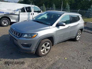 2018 Jeep Compass Latitude with VIN 3C4NJDBB6JT200846, listed as a IAAI auction lot 42777847 with 170,481 mi miles and . Bid and sale history available at DreamBid. Image 2.