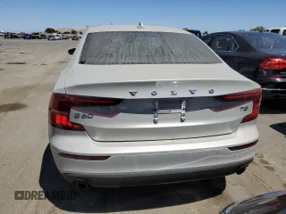 2020 Volvo S60 Momentum with VIN 7JR102FK7LG065028, listed as a Copart auction lot 57981633 with 38,314 mi miles. Bid and sale history available at carsss.com. Image 6.