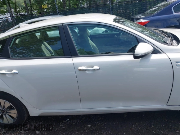 2017 Kia Optima z VIN KNAGT4LC8H5004537, wystawiony jako IAAI lot #42469956 z przebiegiem 101 669 mil mil oraz . Historia ofert i sprzedaży dostępna na DreamBid. Obrazek 13.