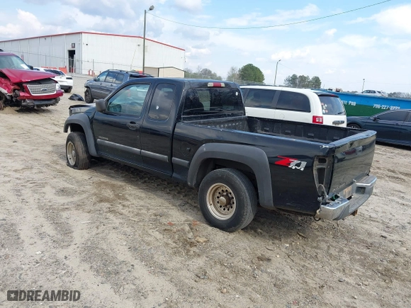 2004 Chevrolet Colorado LS Z85 with VIN 1GCDT196848111585, listed as a IAAI auction lot 41798106 with 334,376 mi miles. Bid and sale history available at carsss.com. Image 3.