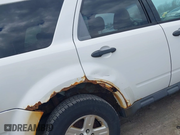 2008 Ford Escape Hybrid z VIN 1FMCU49H48KB66079, wystawiony jako IAAI lot #42113471 z przebiegiem 181 185 mil mil oraz . Historia ofert i sprzedaży dostępna na DreamBid. Obrazek 13.
