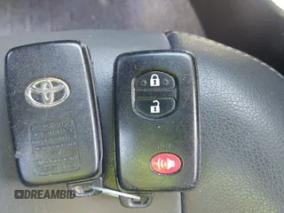 2012 Toyota Prius One z VIN JTDKN3DU0C1607586, wystawiony jako IAAI lot #42361613 z przebiegiem 188 410 mil mil oraz . Historia ofert i sprzedaży dostępna na DreamBid. Obrazek 11.