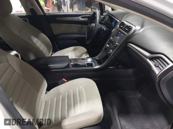 2017 Ford Fusion S with VIN 3FA6P0G78HR160802, listed as a IAAI auction lot 41679436 with 78,143 mi miles. Bid and sale history available at carsss.com. Image 5.