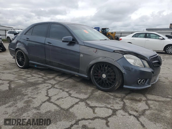 2010 Mercedes-Benz E 350 Luxury z VIN WDDHF5GB0AA078706, wystawiony jako Copart lot #49172915 z przebiegiem 208 869 mil mil oraz Szkoda całkowita • Salvage title. Historia ofert i sprzedaży dostępna na DreamBid. Obrazek 4.