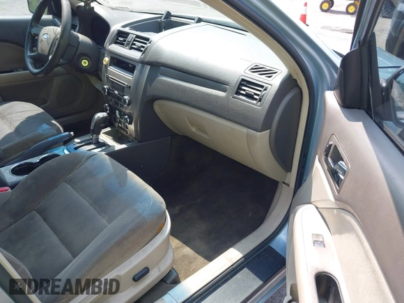 2010 Ford Fusion Hybrid with VIN 3FADP0L30AR387126, listed as a IAAI auction lot 42262640 with 203,973 mi miles and . Bid and sale history available at DreamBid. Image 5.