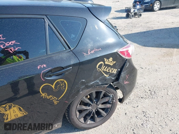 2012 Mazda 3 S Grand Touring z VIN JM1BL1M63C1583005, wystawiony jako IAAI lot #42657793 z przebiegiem 117 212 mil mil oraz . Historia ofert i sprzedaży dostępna na DreamBid. Obrazek 13.