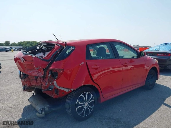 2010 Toyota Matrix with VIN 2T1KU4EE2AC401744, listed as a IAAI auction lot 40322815 with 153,407 mi miles. Bid and sale history available at carsss.com. Image 4.