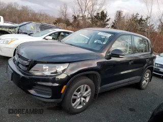 2014 Volkswagen Tiguan S z VIN WVGBV3AX3EW614953, wystawiony jako Copart lot #45756825 z przebiegiem 150 900 mil mil oraz Szkoda całkowita • Salvage title. Historia ofert i sprzedaży dostępna na DreamBid. Obrazek 1.