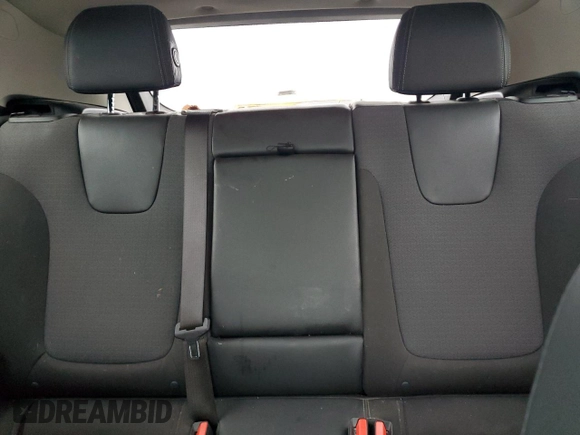2020 Buick Encore GX Select with VIN KL4MMDS28LB123334, listed as a Copart auction lot 49108265 with 77,201 mi miles and Non repairable. Bid and sale history available at DreamBid. Image 10.