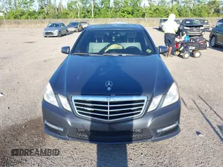 2013 Mercedes-Benz E-Class E 350 Luxury BlueTEC with VIN WDDHF2EB8DA741915, listed as a IAAI auction lot 42026412 with 105,569 mi miles. Bid and sale history available at carsss.com. Image 12.
