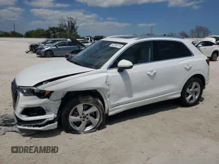 2021 Audi Q3 Premium with VIN WA1AUCF39M1133071, listed as a Copart auction lot 53138115 with 21,639 mi miles and Salvage Title. Bid and sale history available at carsss.com. Image 1.