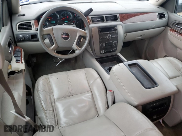 2014 GMC Yukon XL SLT with VIN 1GKS1KE04ER239326, listed as a Copart auction lot 42913765 with 207,017 mi miles and Clean Title. Bid and sale history available at carsss.com. Image 8.