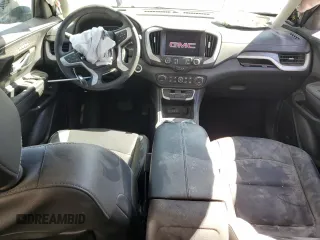2024 GMC Terrain SLT z VIN 3GKALVEG9RL265762, wystawiony jako Copart lot #52926375 z przebiegiem 16 887 mil mil oraz Nie do naprawy. Historia ofert i sprzedaży dostępna na DreamBid. Obrazek 8.