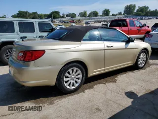 2010 Chrysler Sebring Touring z VIN 1C3BC5ED8AN166543, wystawiony jako Copart lot #56316984 z przebiegiem 78 655 mil mil oraz Szkody całkowita. Historia ofert i sprzedaży dostępna na DreamBid. Obrazek 3.