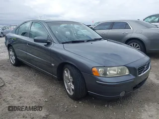 2006 Volvo S60 2.5L Turbo with VIN YV1RS592362543112, listed as a IAAI auction lot 41756128 with 214,296 mi miles. Bid and sale history available at carsss.com. Image 1.
