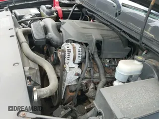 2009 Chevrolet Silverado 1500 LT z VIN 3GCEK23C29G231833, wystawiony jako IAAI lot #42449237 z przebiegiem 208 389 mil mil oraz . Historia ofert i sprzedaży dostępna na DreamBid. Obrazek 19.