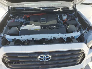 2024 Toyota Sequoia SR5 with VIN 7SVAAABA6RX034127, listed as a Copart auction lot 77848444 with 7,528 mi miles and Salvage Title. Bid and sale history available at carsss.com. Image 12.