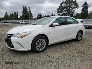 2017 Toyota Camry XLE z VIN 4T1BF1FK2HU332561, wystawiony jako Copart lot #60039135 z przebiegiem 79 031 mil mil oraz Szkoda całkowita • Salvage title. Historia ofert i sprzedaży dostępna na DreamBid. Obrazek 1.