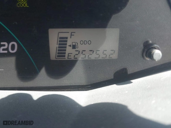 2007 Toyota Yaris with VIN JTDJT923375112506, listed as a IAAI auction lot 41808798 with 252,552 mi miles. Bid and sale history available at carsss.com. Image 7.