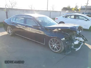 2021 BMW 7 Series 750i xDrive with VIN WBA7U2C09MCF78547, listed as a IAAI auction lot 41410105 with 1 mi miles. Bid and sale history available at carsss.com. Image 1.