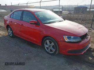 2012 Volkswagen Jetta Sedan TDI with VIN 3VW3L7AJ7CM466950, listed as a IAAI auction lot 41822315 with 181,786 mi miles. Bid and sale history available at carsss.com. Image 1.