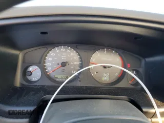 1998 Infiniti QX4 with VIN JNRAR05YXWW025938, listed as a Copart auction lot 49781395 with 111,967 mi miles and Salvage Title. Bid and sale history available at DreamBid. Image 9.