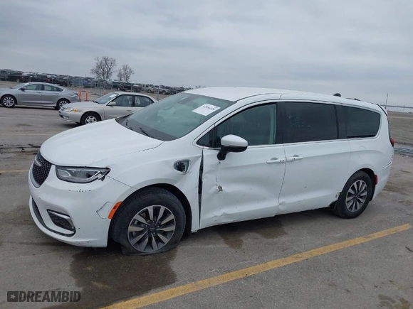 2023 Chrysler Pacifica Hybrid Touring L with VIN 2C4RC1L74PR540870, listed as a IAAI auction lot 42056528 with 46,940 mi miles. Bid and sale history available at carsss.com. Image 18.
