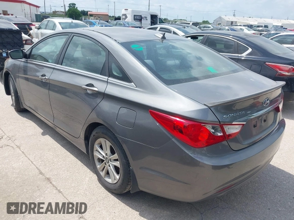 2013 Hyundai Sonata GLS with VIN 5NPEB4AC4DH628829, listed as a IAAI auction lot 42136839 with 121,381 mi miles and . Bid and sale history available at carsss.com. Image 3.