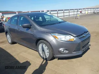 2012 Ford Focus SE with VIN 1FAHP3F26CL314852, listed as a IAAI auction lot 42162488 with 101,782 mi miles. Bid and sale history available at carsss.com. Image 1.