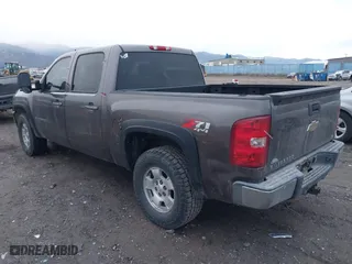2008 Chevrolet Silverado 1500 LTZ with VIN 2GCEK13M181190265, listed as a IAAI auction lot 40928406 with 206,270 mi miles. Bid and sale history available at carsss.com. Image 3.