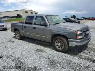 2007 Chevrolet Silverado 1500 Classic LS with VIN 2GCEC13V571114570, listed as a Copart auction lot 64975414 with 263,816 mi miles and Salvage Title. Bid and sale history available at carsss.com. Image 4.