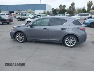 2013 Lexus CT 200h z VIN JTHKD5BH5D2172224, wystawiony jako IAAI lot #41910672 z przebiegiem 160 411 mil mil oraz . Historia ofert i sprzedaży dostępna na DreamBid. Obrazek 14.