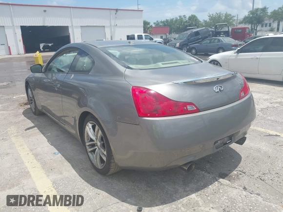 2008 Infiniti G37 Coupe Journey with VIN JNKCV64E08M103428, listed as a IAAI auction lot 42188627 with 157,824 mi miles. Bid and sale history available at carsss.com. Image 3.