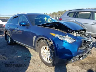 2017 Infiniti QX70 with VIN JN8CS1MW4HM410093, listed as a IAAI auction lot 41232717 with 46,717 mi miles and . Bid and sale history available at DreamBid. Image 1.